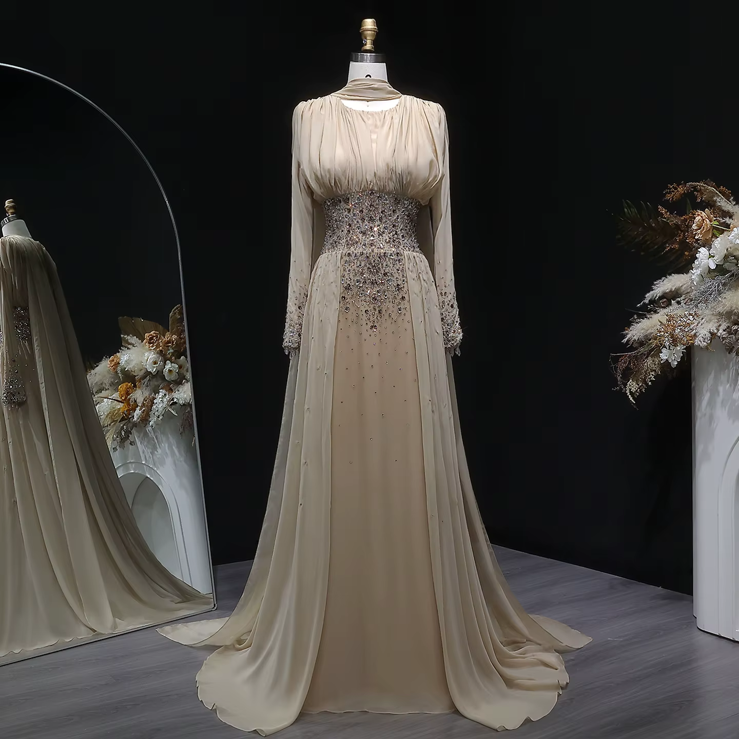 Robe de soirée élégante en mousseline de soie champagne Sharon Said 2026 Dubaï avec cristaux lourds,