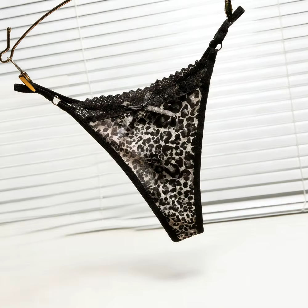 String léopard sexy pour femme avec nœud en dentelle, lingerie respirante, culotte en maille transpa
