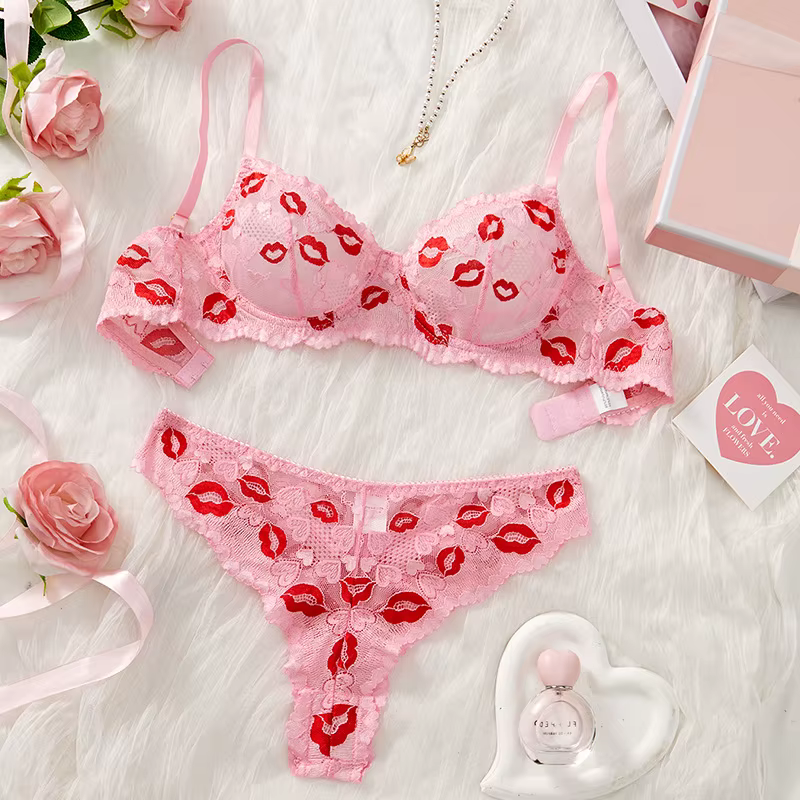 Lingerie Sexy rouge lèvre broderie sous-vêtements en dentelle ensemble de soutien-gorge translucide 