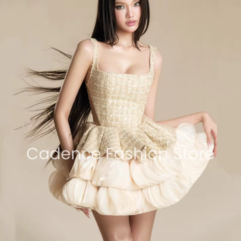 Robe de cocktail mini moderne couleur champagne pour femme, col carré, sans manches, robe de soirée 