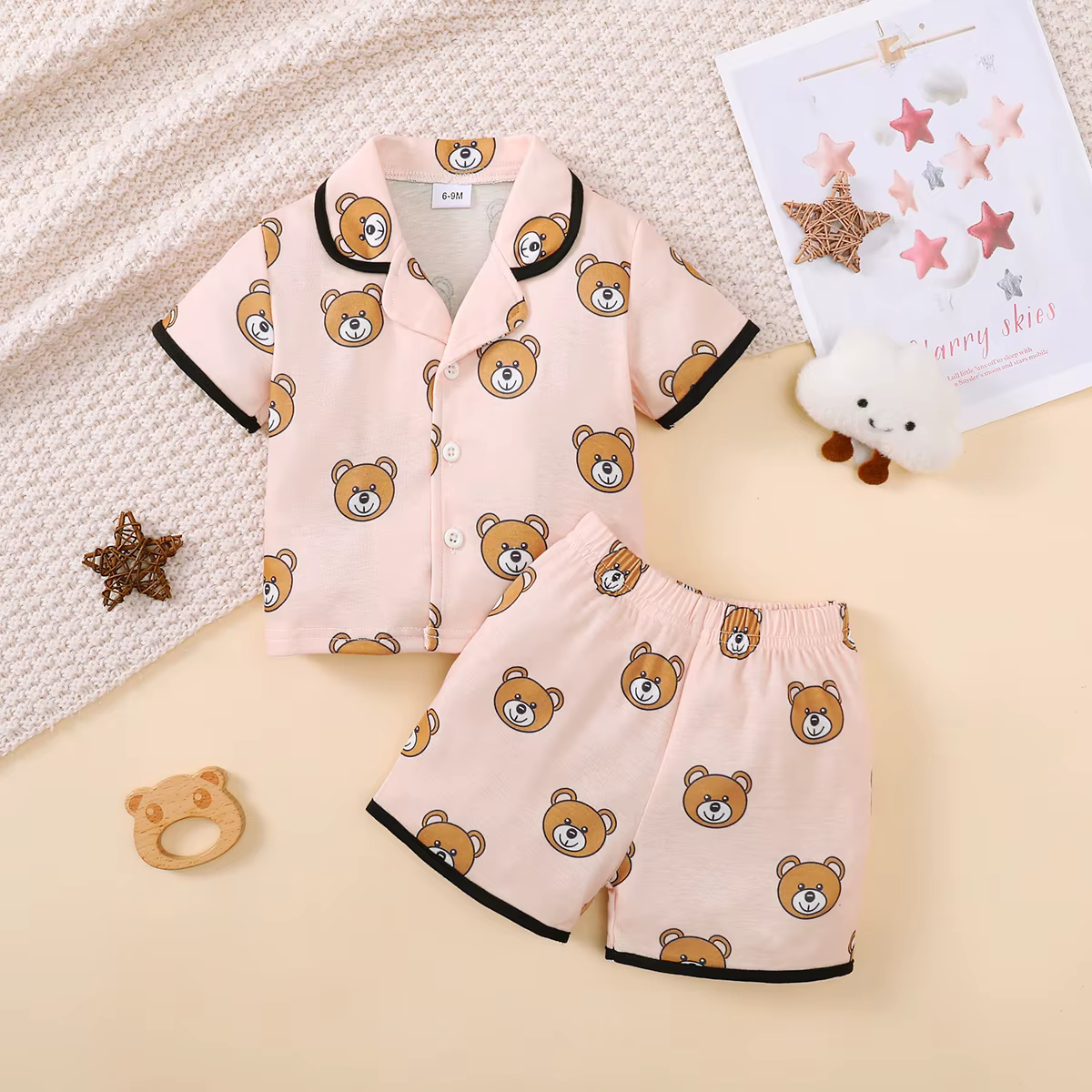 Pyjamas de dessin animé pour filles, ours en peluche imprimé fraise, manches courtes + Short, 2 pièc