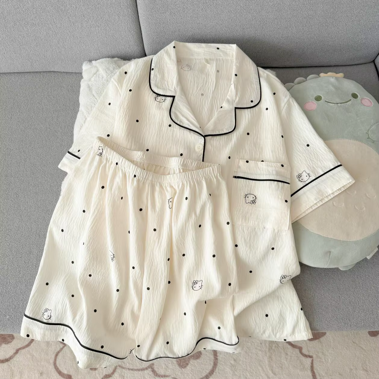Ensemble pyjama Sanrio Hello Kitty, short et haut à manches courtes, vêtements de nuit d'été, pyjama