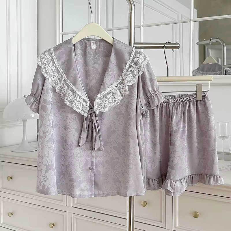 Manches courtes pyjama costume Satin vêtements de nuit boutonné haut et Short de luxe dentelle col e