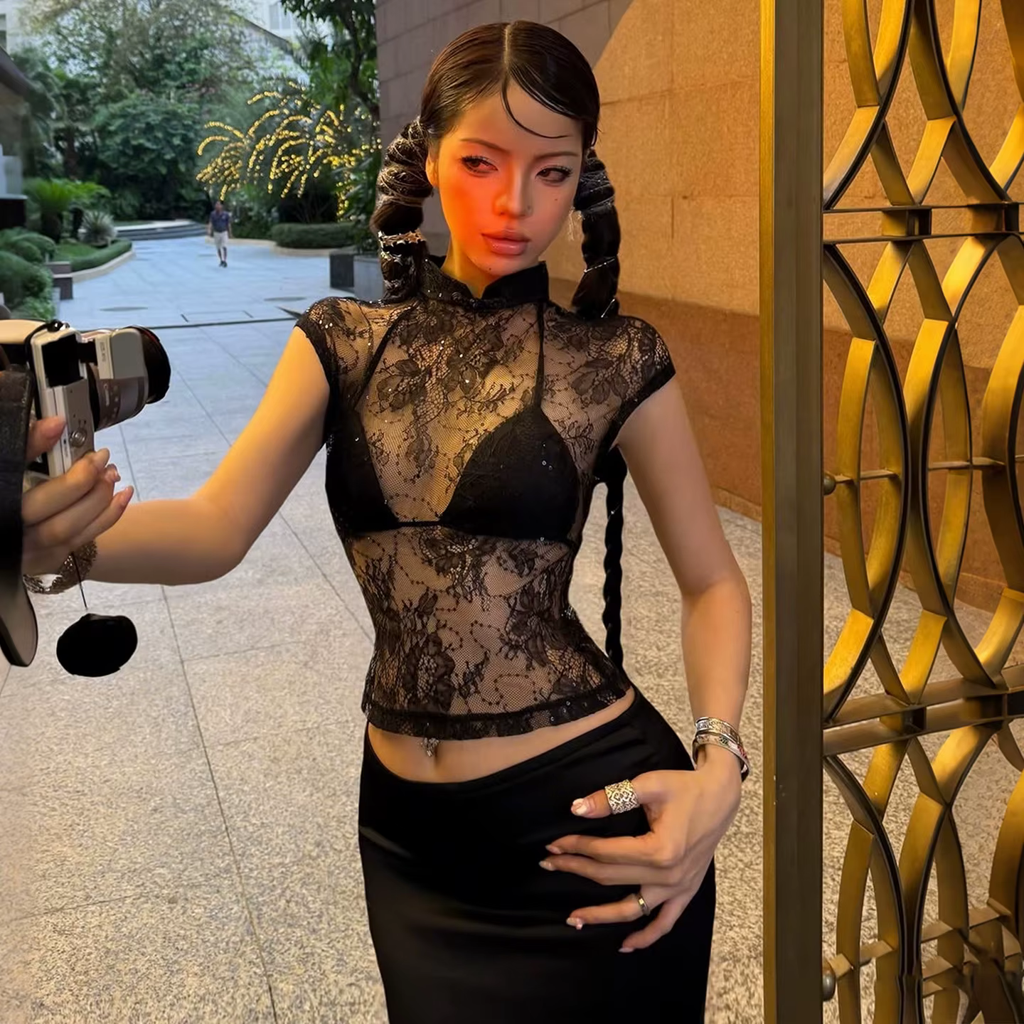 Haut à sequins pour femme, style halter, avec soutien-gorge intégré, t-shirt transparent à col monta