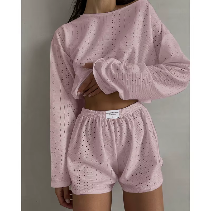 Ensemble pyjama Chic pour femmes, haut court ajouré à manches longues et short à fente haute, vêteme