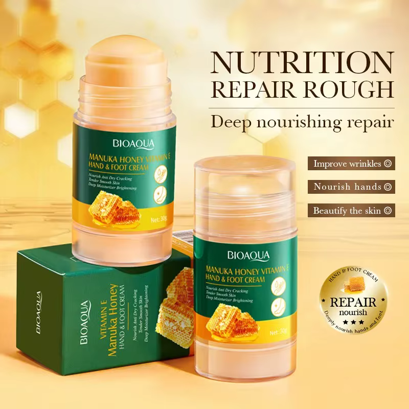 Crème pour les mains et les pieds capable de nourrir en profondeur la peau sèche des mains et des pi